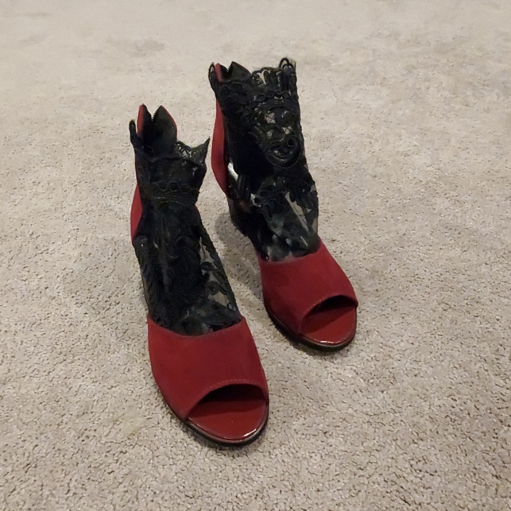 Dress shoes